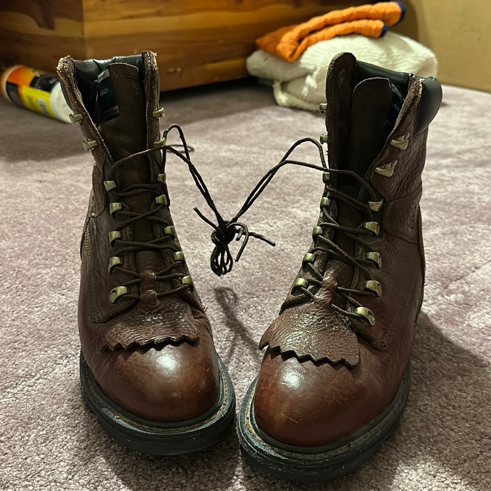 Ariat steel toe boots; Men’s size 8 boots; Cobalt XR Technology